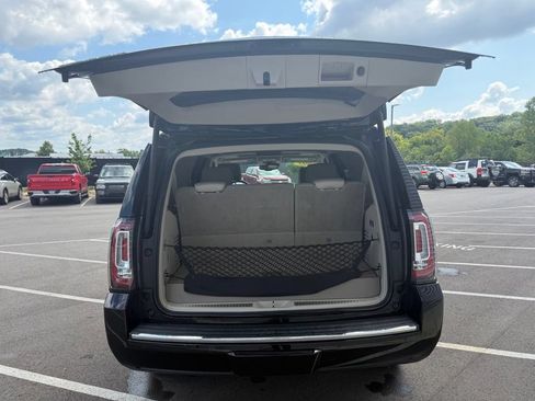 Used 2015 GMC Yukon Denali w/ Premium Package RWD image 20