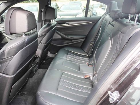 Used 2023 BMW M550i xDrive image 18