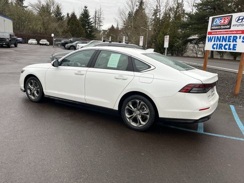 Used 2023 Honda Accord EX image 3