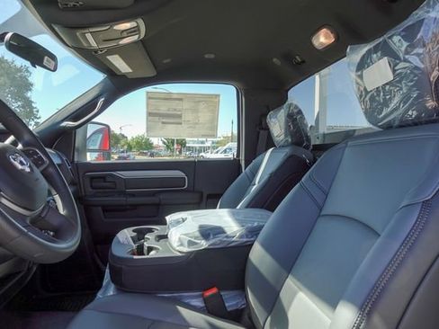 New 2024 RAM 3500 Tradesman w/ Chrome Appearance Group image 17