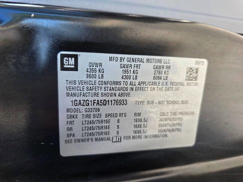 Used 2013 Chevrolet Express 3500 LT w/ LT Preferred Equipment Group image 19