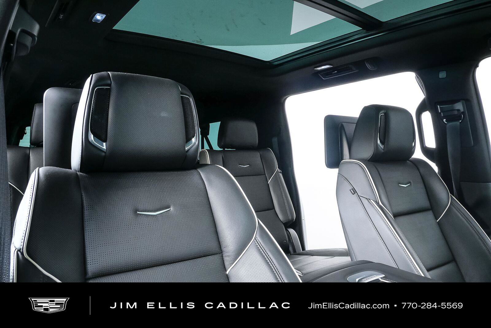 Used 2026 Cadillac Escalade ESV Sport w/ Touring Package AWD/4WD image 25