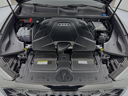 Used 2025 Audi Q8 Premium Plus image 30