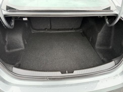Used 2024 Chevrolet Malibu LT FWD image 25