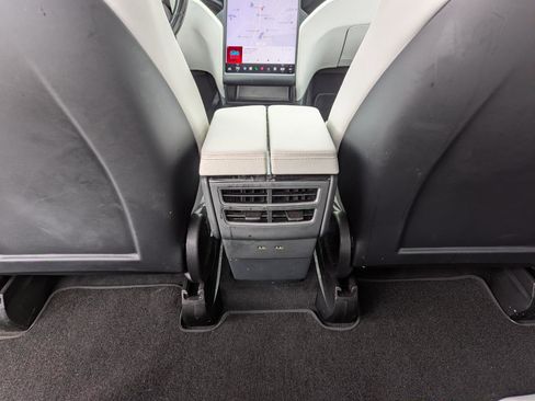 Used 2020 Tesla Model X Long Range AWD/4WD image 38