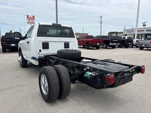 New 2026 RAM 3500 Tradesman w/ Chrome Appearance Group A AWD/4WD image 9