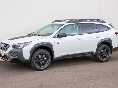 Used 2025 Subaru Outback Wilderness AWD/4WD image 19