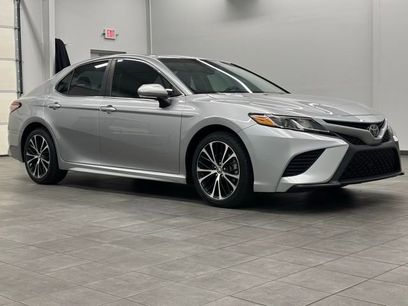 Used 2018 Toyota Camry SE w/ Moonroof Package