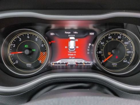 Used 2015 Jeep Cherokee Trailhawk w/ Comfort/Convenience Group image 35