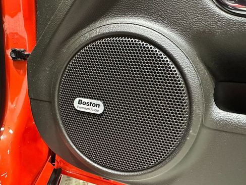 Used 2010 Chevrolet Camaro SS w/ Interior Accent Trim Package image 14