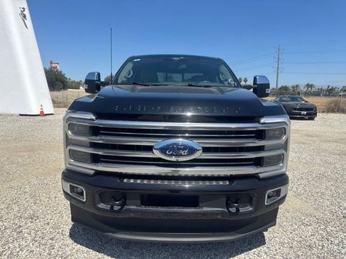 Used 2025 Ford F250 Platinum w/ Platinum Plus Package AWD/4WD image 5