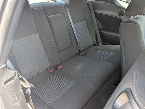 Used 2022 Dodge Challenger SXT AWD/4WD image 27