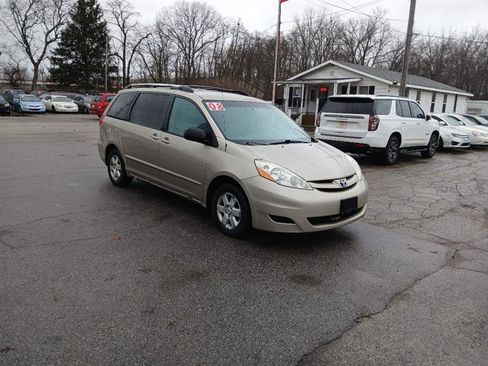 Used 2008 Toyota Sienna CE image 7