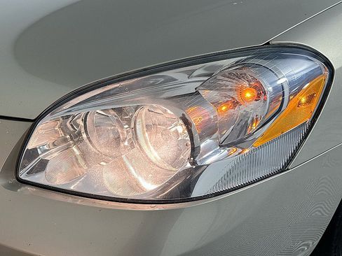 Used 2007 Buick Lucerne CX image 28