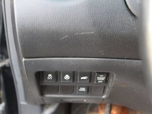 Used 2014 Nissan Pathfinder Platinum AWD/4WD image 14