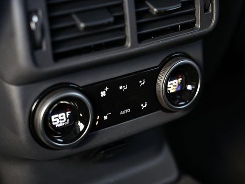 New 2026 Land Rover Range Rover Velar Dynamic SE image 30