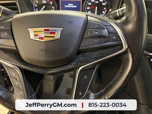 Used 2021 Cadillac XT5 Premium Luxury AWD/4WD image 15