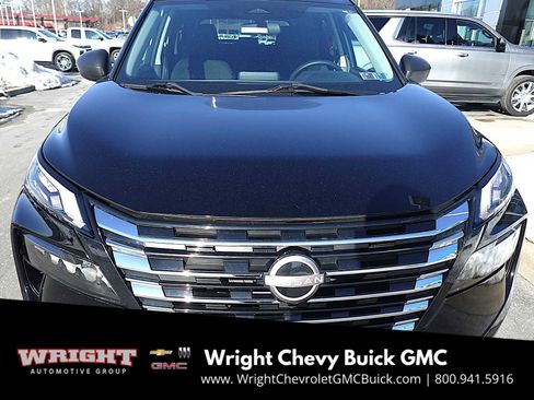 Used 2024 Nissan Rogue S image 8