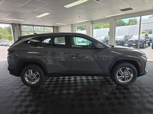New 2026 Hyundai Tucson SE AWD/4WD image 2