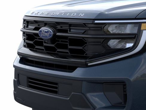 New 2026 Ford Expedition Active AWD/4WD image 17