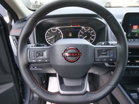 Certified 2026 Nissan Rogue SV AWD/4WD image 19