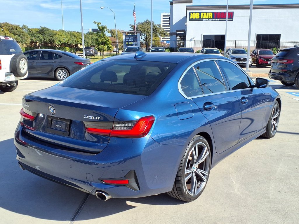 Used 2021 BMW 330i Sedan w/ Premium Package RWD image 3