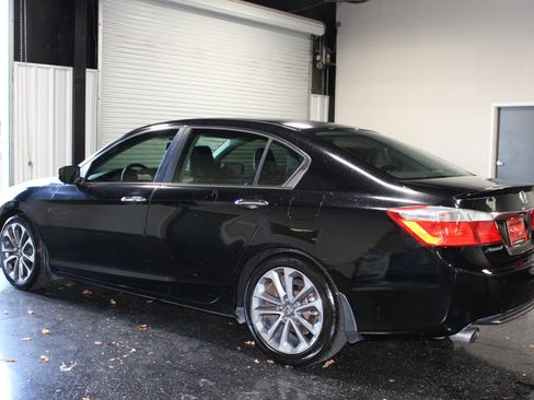 Used 2014 Honda Accord Sport image 5