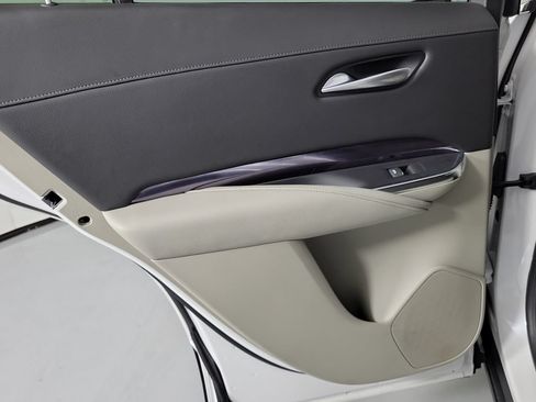 Used 2023 Cadillac XT4 Luxury FWD image 13