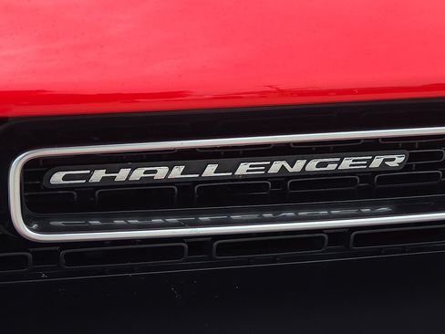 Used 2023 Dodge Challenger SXT RWD image 8