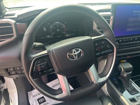 Used 2023 Toyota Sequoia Platinum image 14