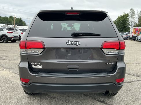 Used 2020 Jeep Grand Cherokee Laredo AWD/4WD image 4