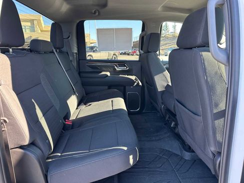 Used 2024 Chevrolet Silverado 3500 LT w/ Convenience Package image 12