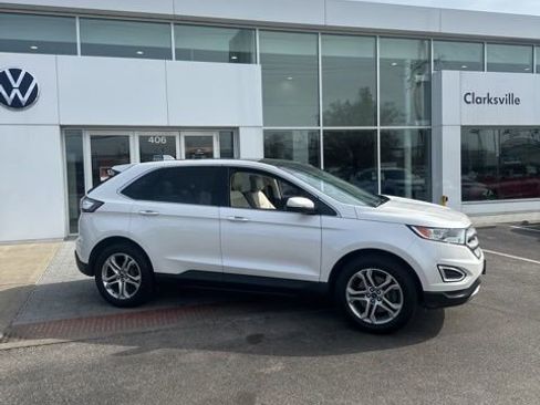Used 2018 Ford Edge Titanium w/ Technology Package image 3