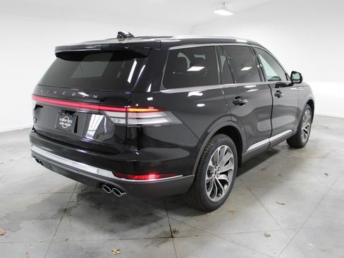 New 2026 Lincoln Aviator Reserve image 8