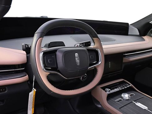New 2026 Lincoln Navigator Black Label AWD/4WD image 11