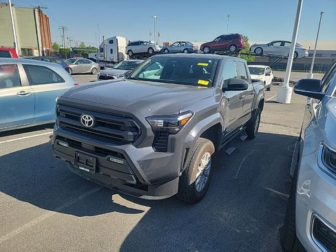 Used 2024 Toyota Tacoma SR5 image 3