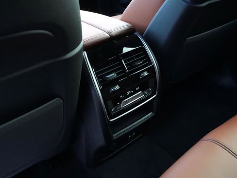 New 2026 BMW X5 M60i image 11