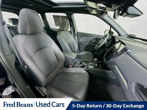Used 2025 Subaru Forester Premium image 30
