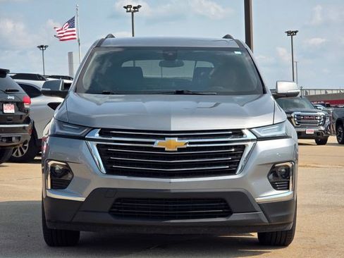 Used 2023 Chevrolet Traverse LT AWD/4WD image 2