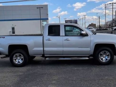 Used 2018 Chevrolet Silverado 1500 LT w/ All Star Edition AWD/4WD image 9