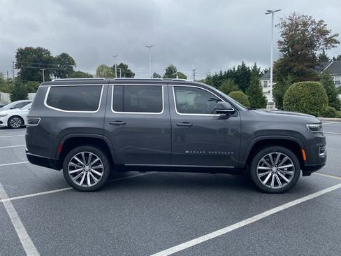 New 2024 Jeep Grand Wagoneer Series I w/ HD Trailer Tow Package image 9