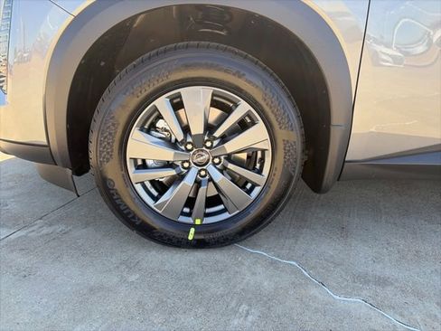 New 2026 Nissan Pathfinder SV AWD/4WD image 8