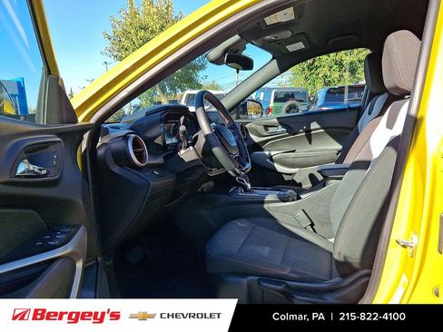 Certified 2024 Chevrolet Trax RS w/ Driver Confidence Package image 19