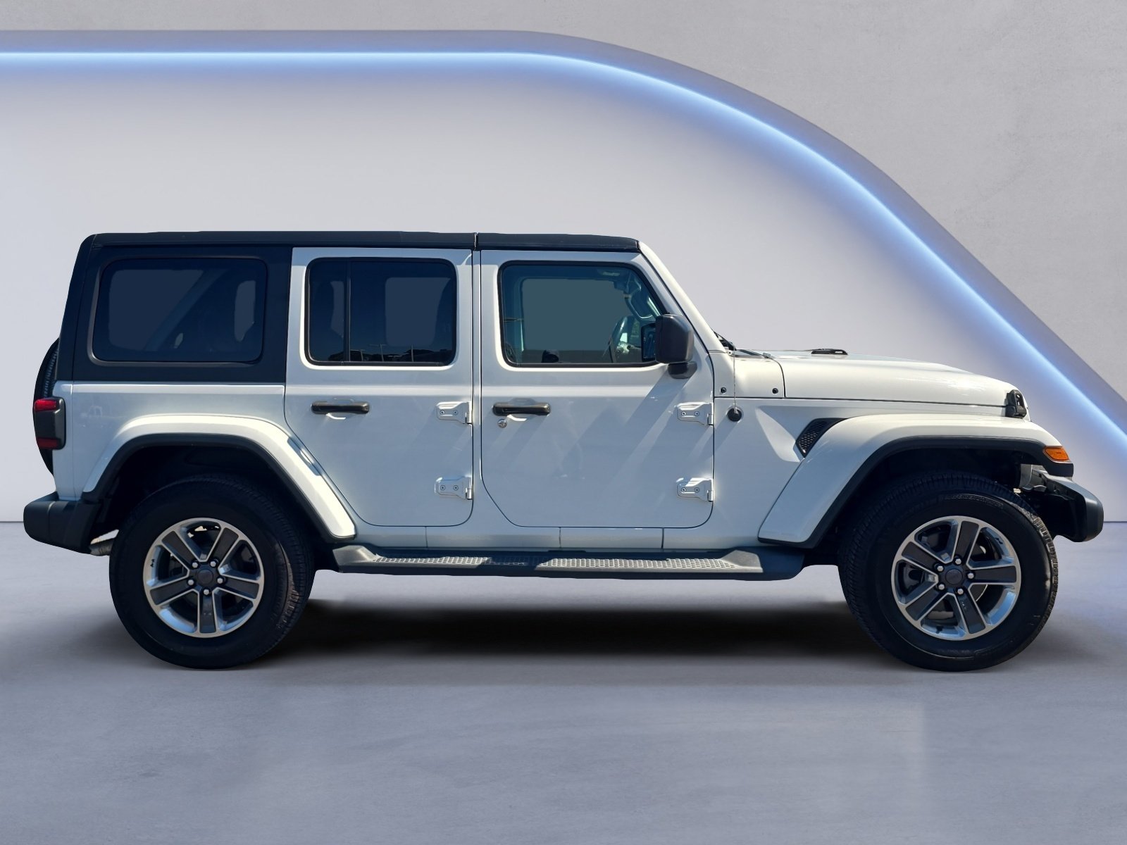 Used 2018 Jeep Wrangler Unlimited Sahara w/ LED Lighting Group AWD/4WD image 7
