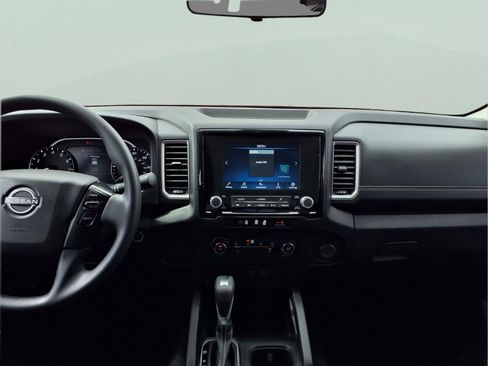 Used 2023 Nissan Frontier SV w/ Tow Package image 17