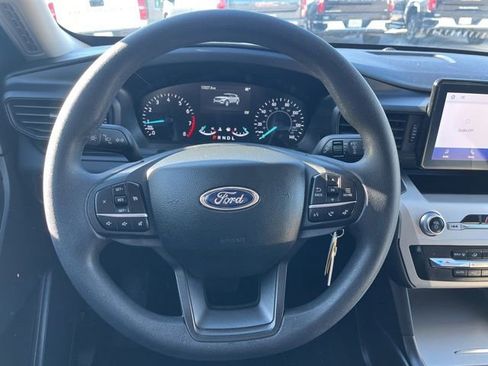 Used 2022 Ford Explorer 4WD w/ Class IV Trailer Tow Package image 34