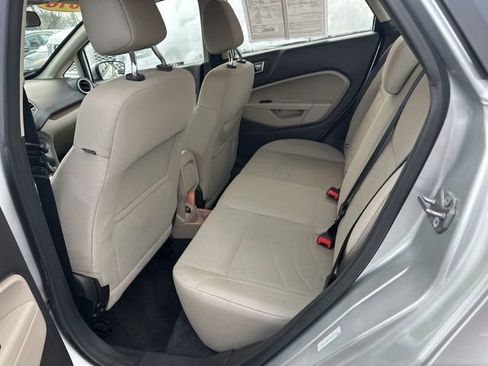 Used 2016 Ford Fiesta SE image 18