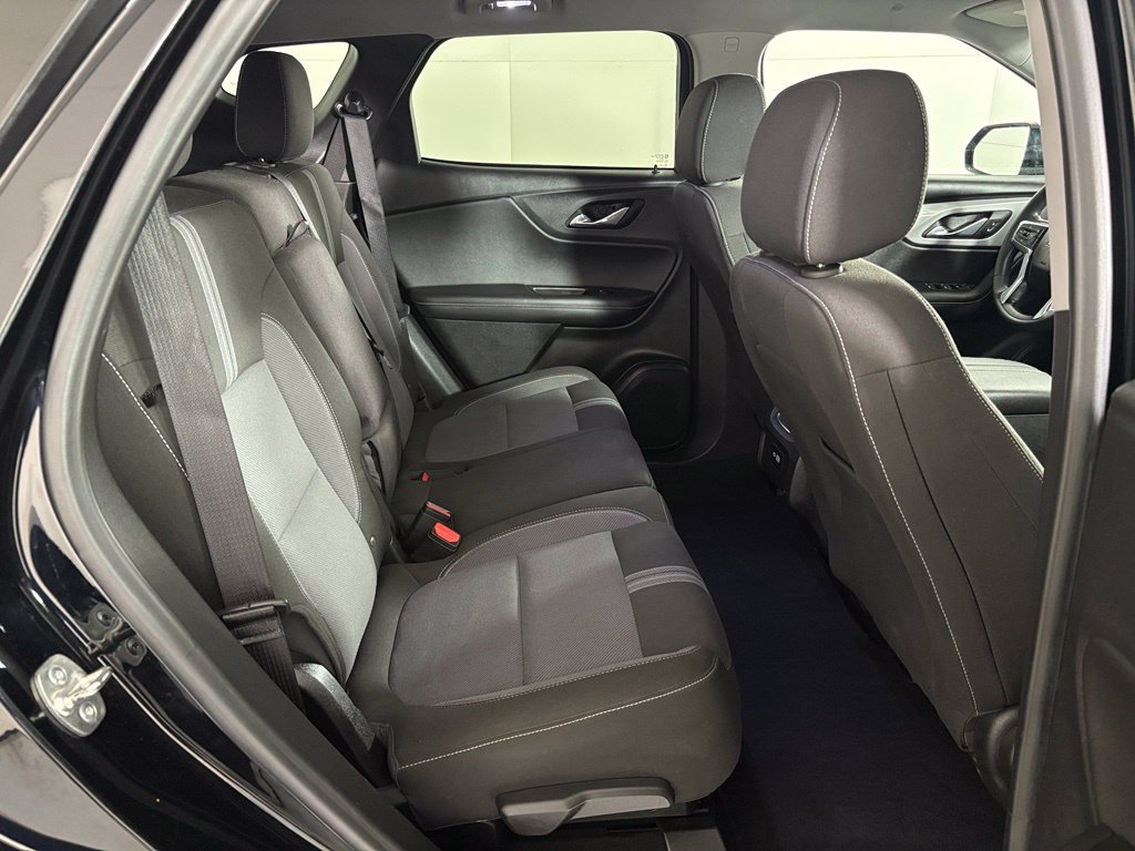 Used 2025 Chevrolet Blazer LT FWD image 36