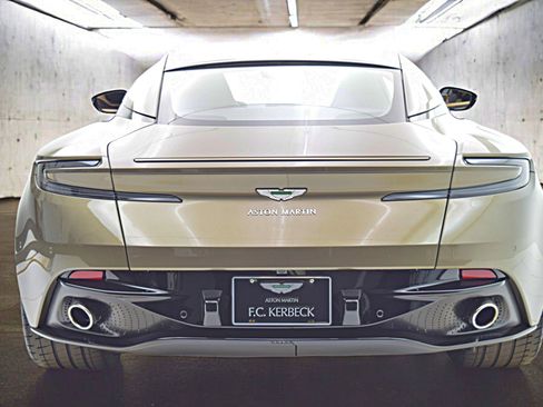 Used 2018 Aston Martin DB11 V12 image 7
