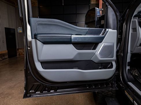 Used 2024 Ford F450 Limited image 35